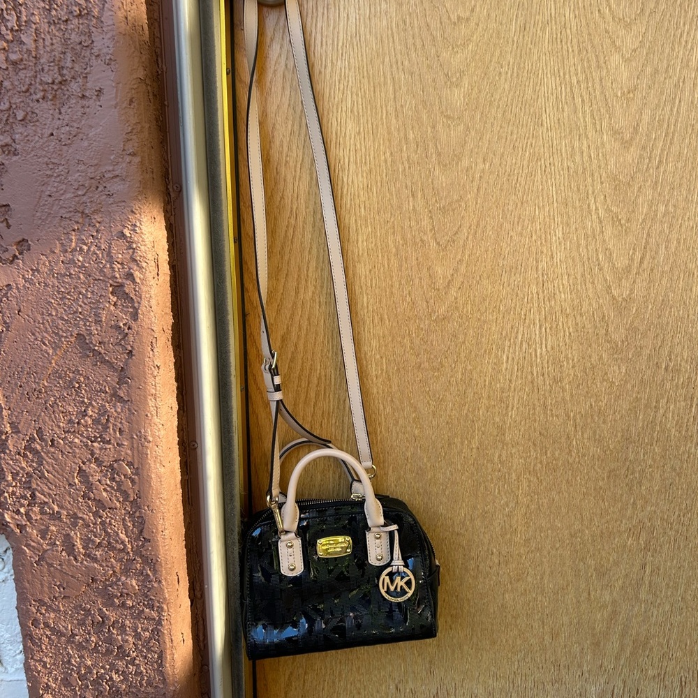 Michael Kors Black and Cream Mini Bag - Picture 2 of 6